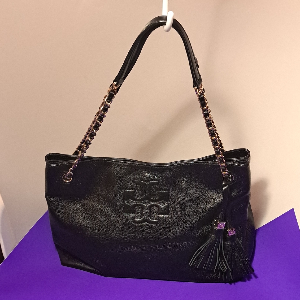 Tory Burch Thea Slouchy Chain Tote Beautiful🖤 - Picture 2 of 13